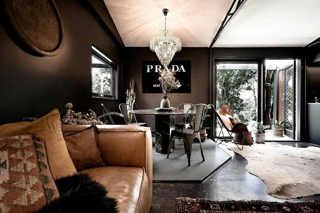 Villa Dark Moon Cottage. Luxurious. Yandina Creek