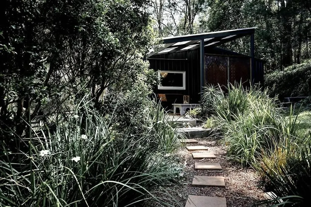 Villa Dark Moon Cottage. Luxurious. Yandina Creek